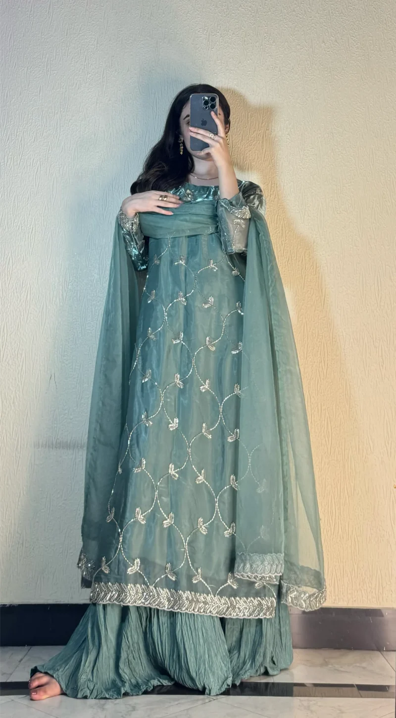 Metallic blue - Image 3