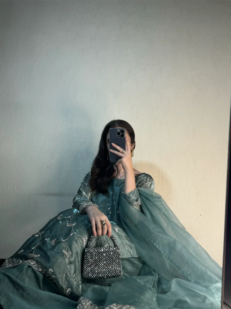 Metallic blue - Image 6
