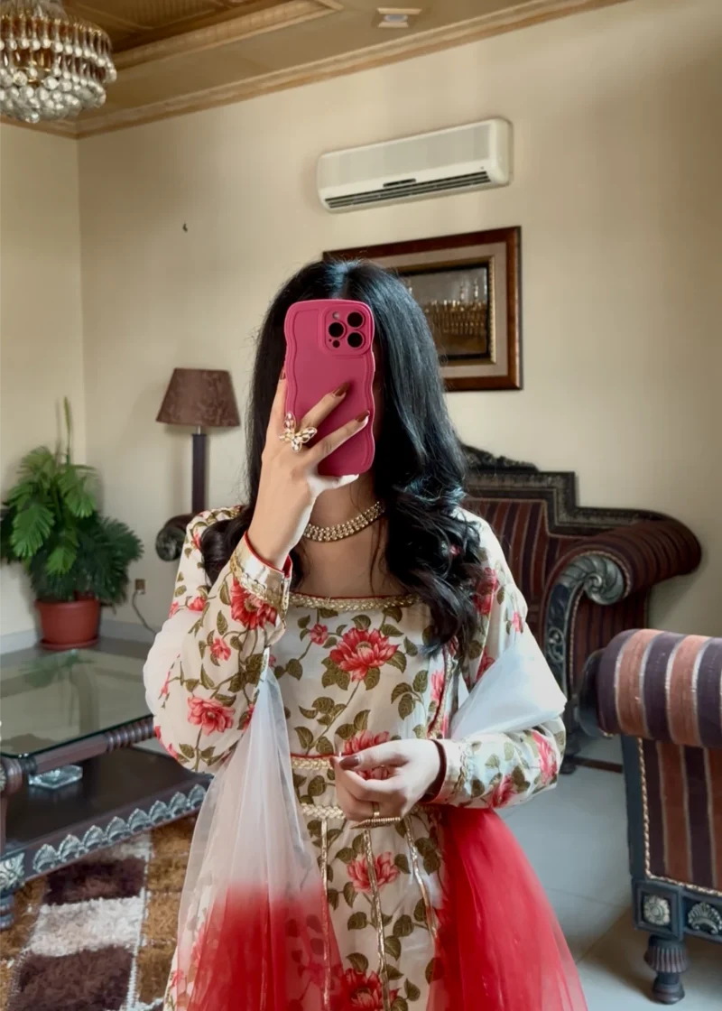 Sania - Image 7