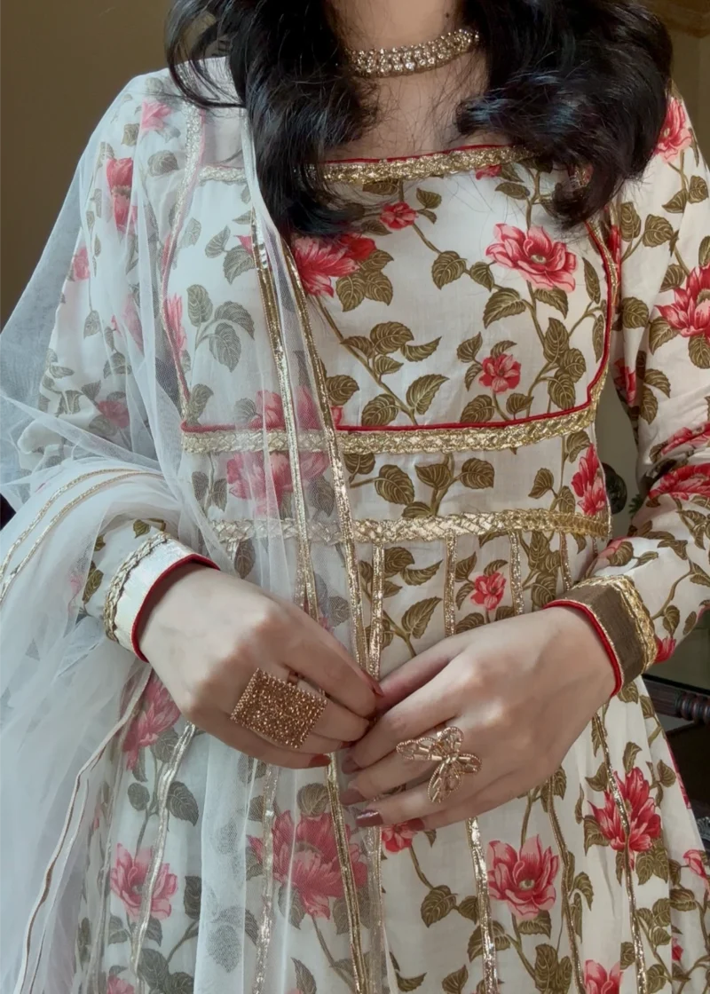Sania - Image 6