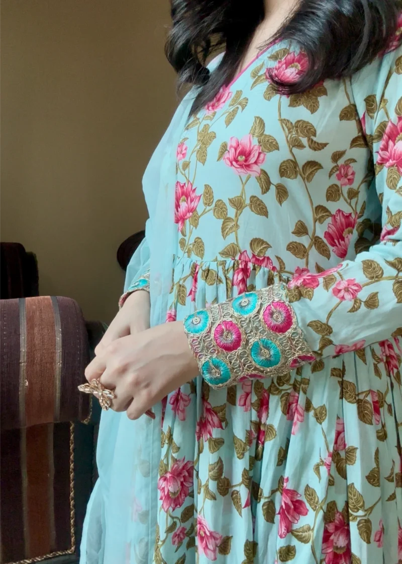 Simran - Image 7