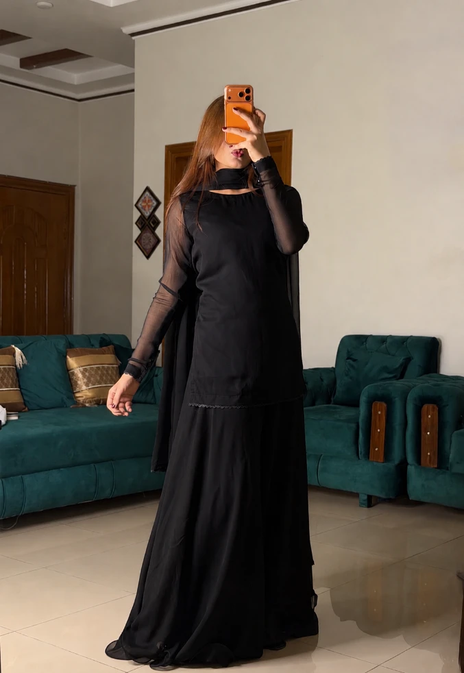 Amber - Image 10